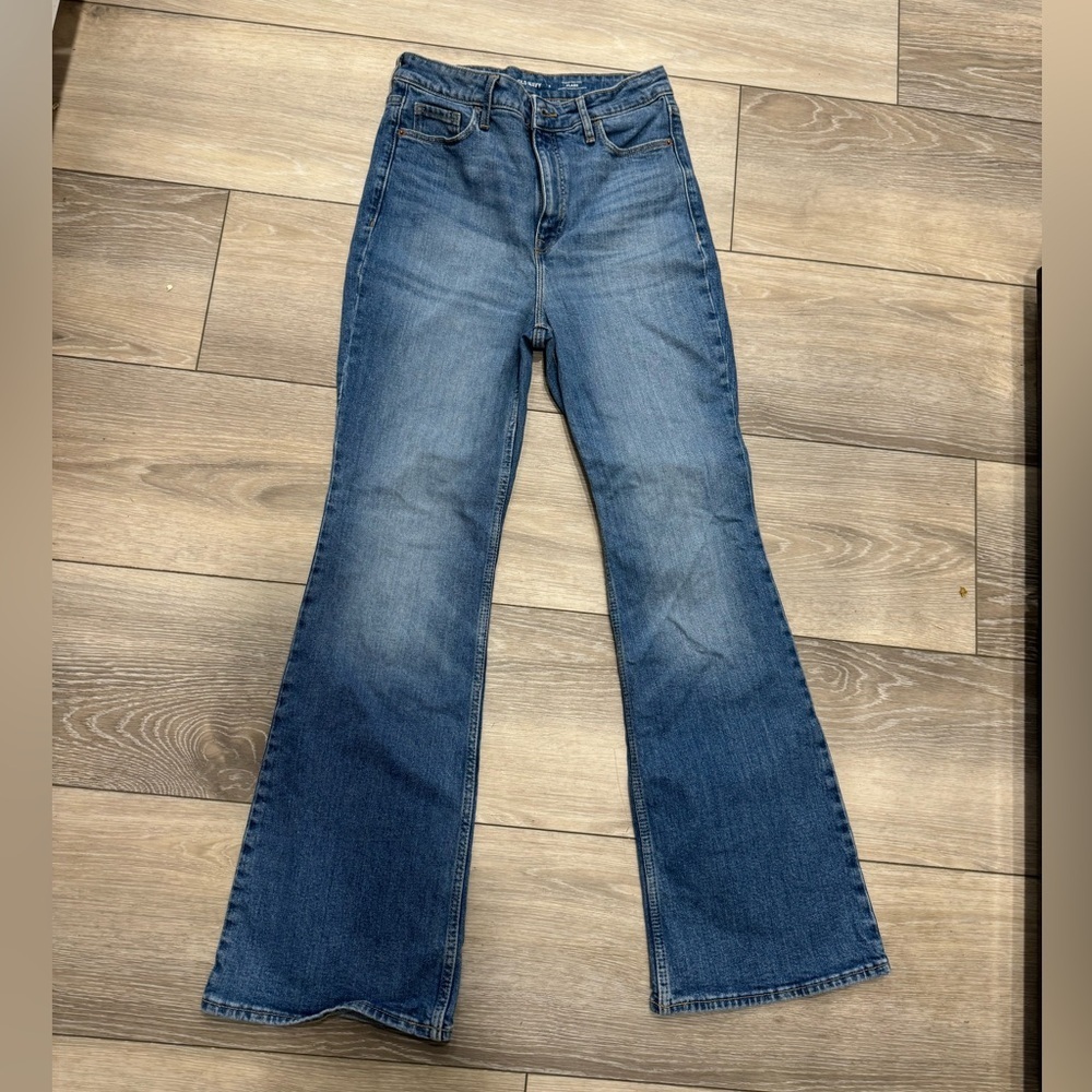 Old Navy Higher High Rise Flare Secret Smooth Pockets size 4